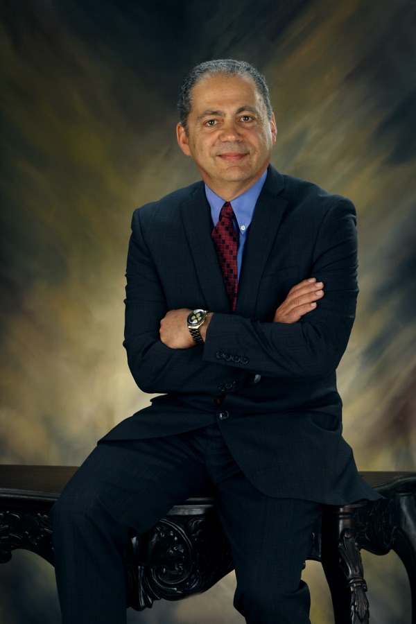 Dr. Ernesto Brauer